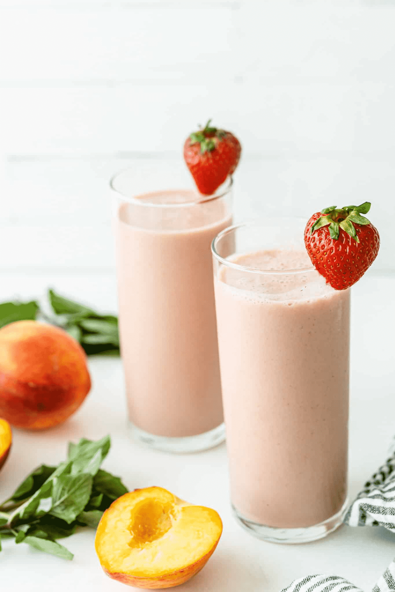 Strawberry Peach Smoothie Recipe
