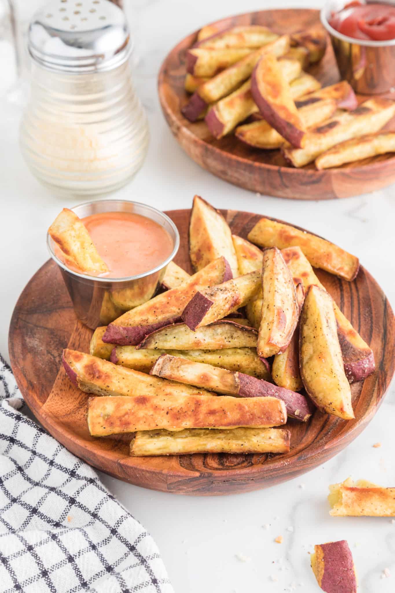 https://www.cleaneatingkitchen.com/wp-content/uploads/2022/03/Japanese-Sweet-Potato-Fries-33-scaled.jpg