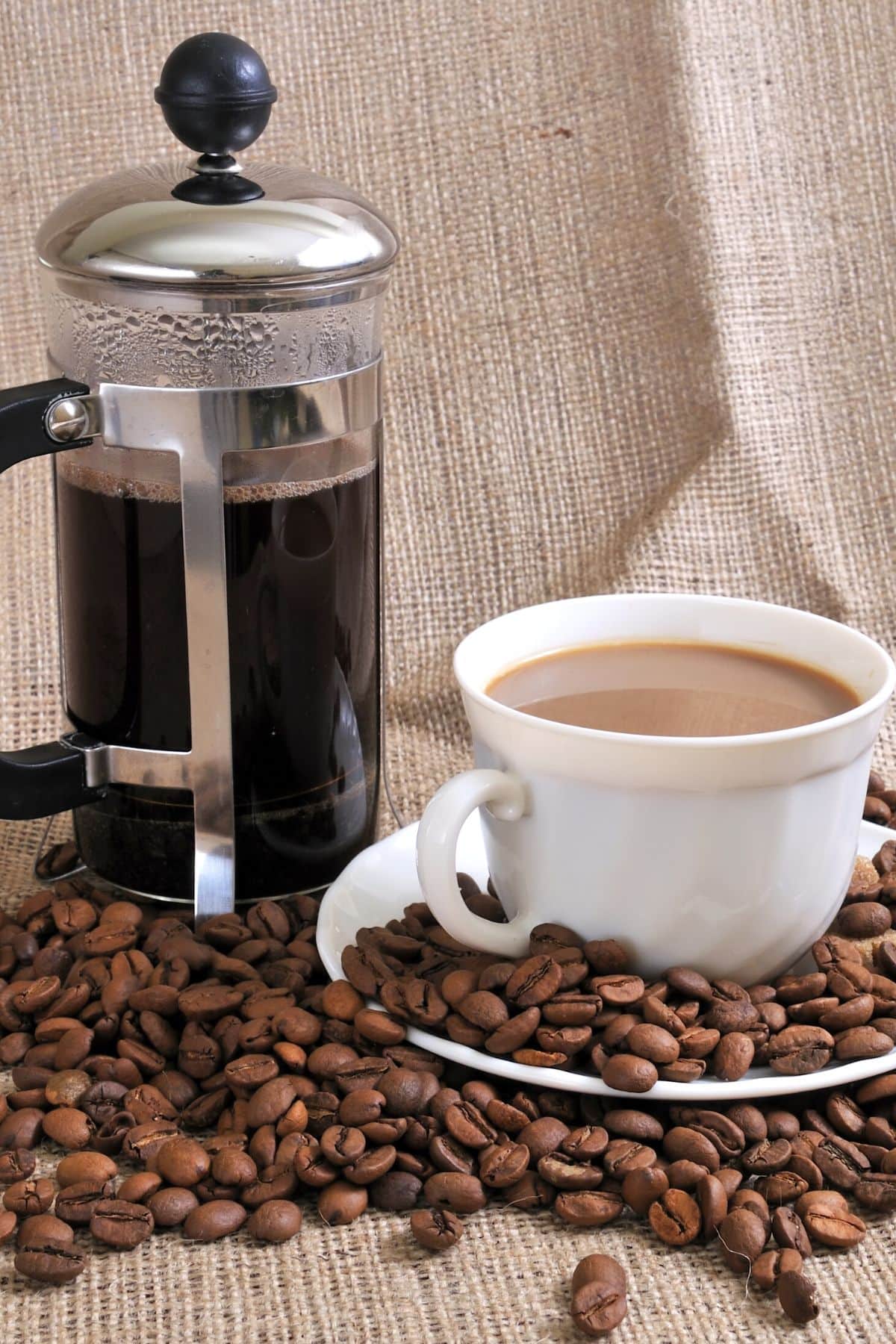 https://www.cleaneatingkitchen.com/wp-content/uploads/2022/10/french-press-coffee-hero-vertical.jpg
