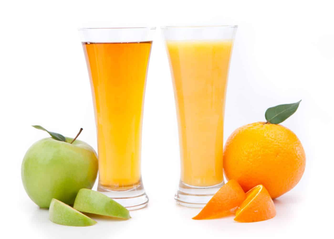 https://www.cleaneatingkitchen.com/wp-content/uploads/2023/01/apple-juice-and-orange-juice-in-glasses.jpg